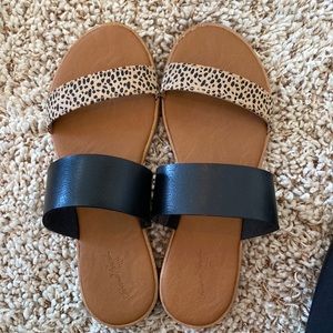 Universal thread sandal black and cheetah